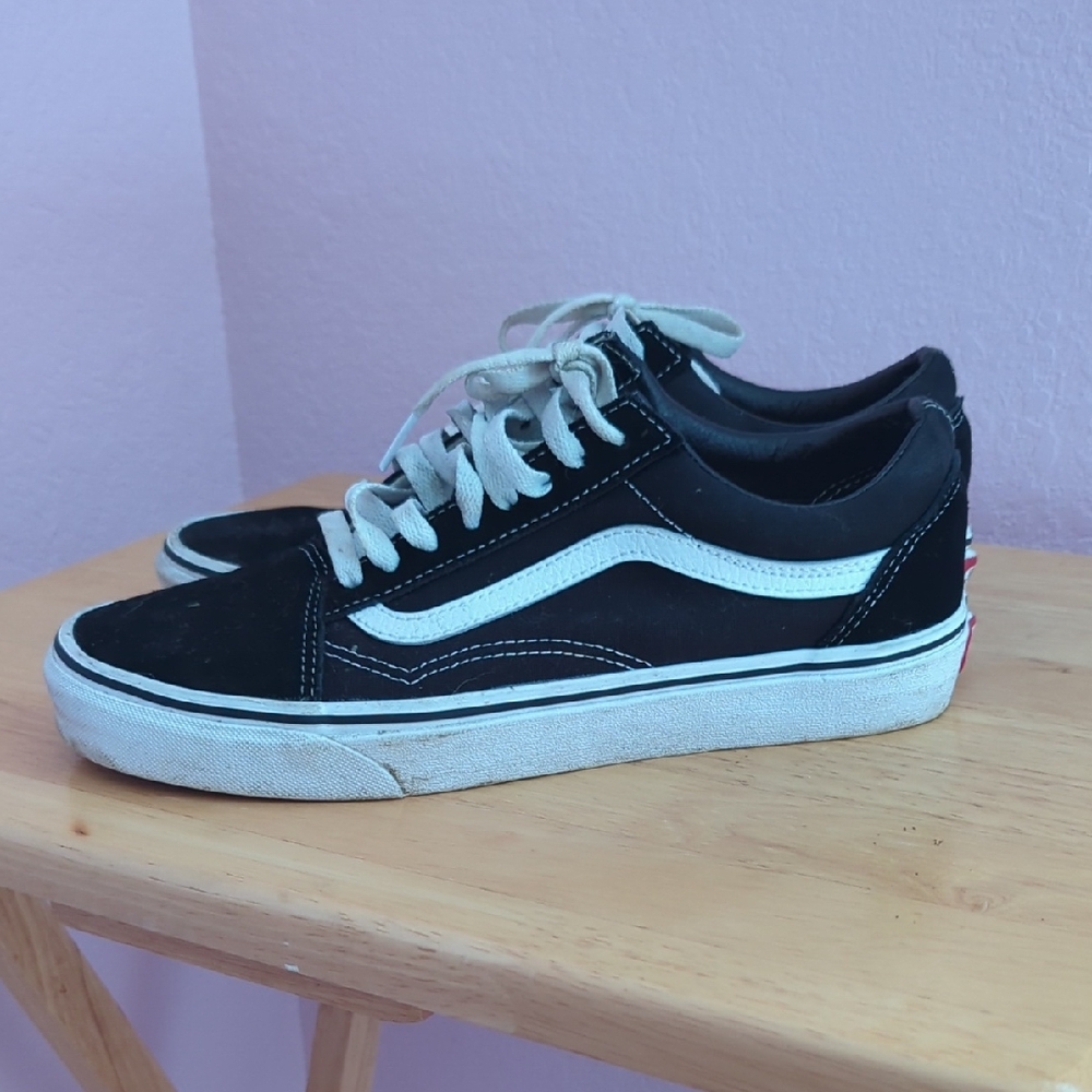 Unisex Classic Vans Size 10